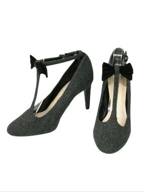 Nine West Gray Flannel  4" T-strap Heels With Black Ankle Bow Size 8.5 New In Bx